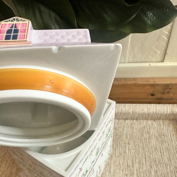 Lenox Spice Village Floral Coffee Canister with Purple Roof - Picture 4 of 10